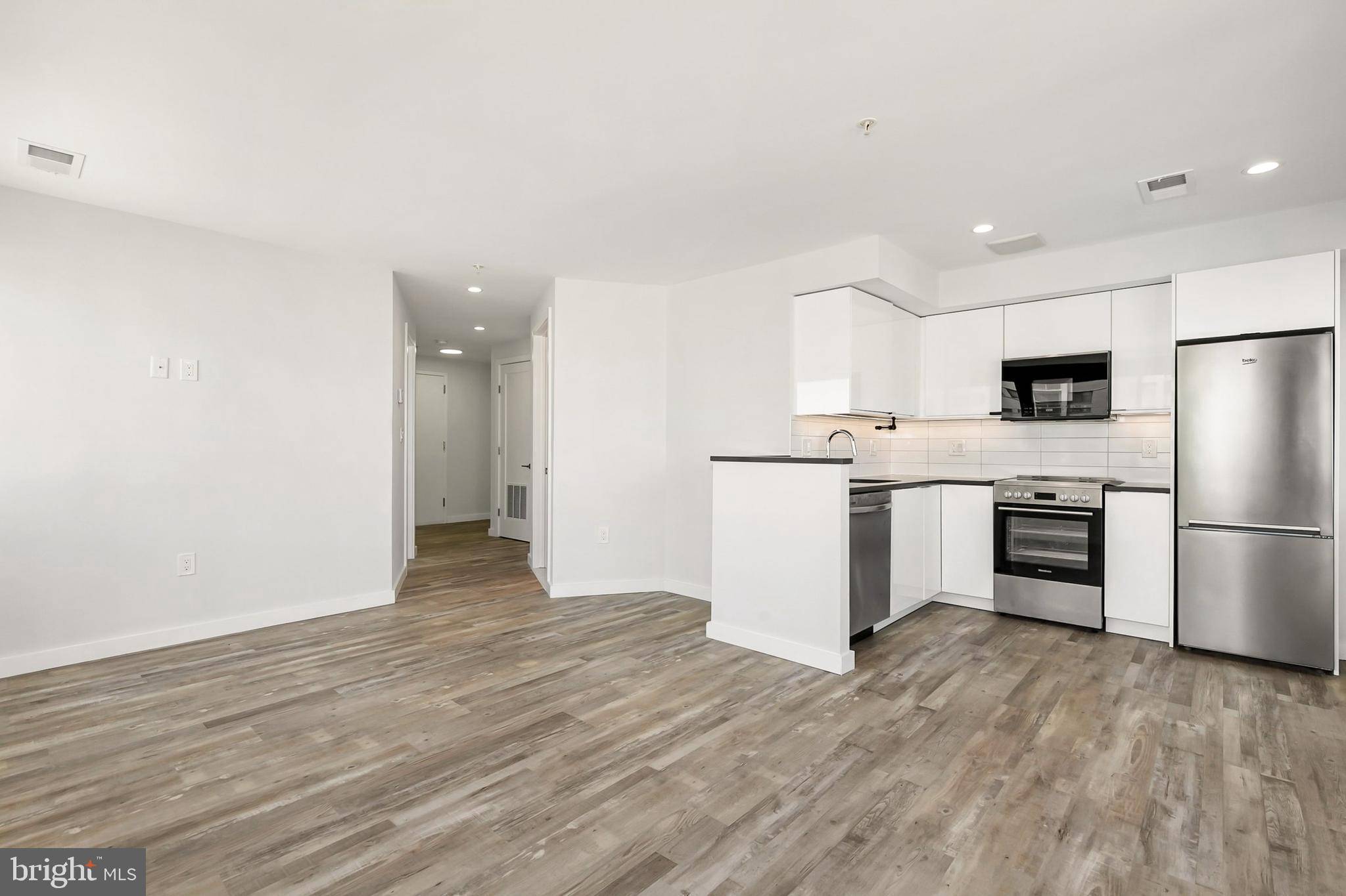 Silver Spring, MD 20910,700 ROEDER RD #603
