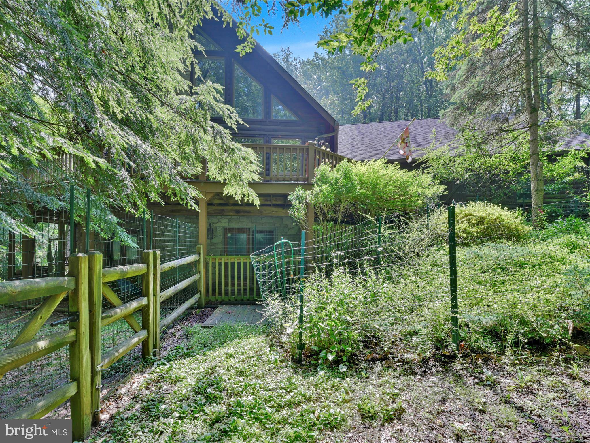 506 HEMLOCK LN, Lebanon, PA 17042