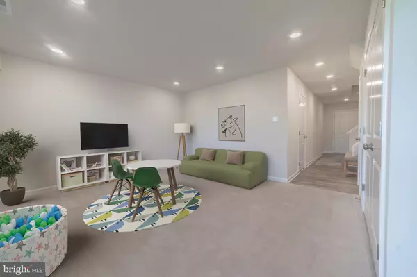 Charles Town, WV 25414,101 EXTROVERT DRIVE