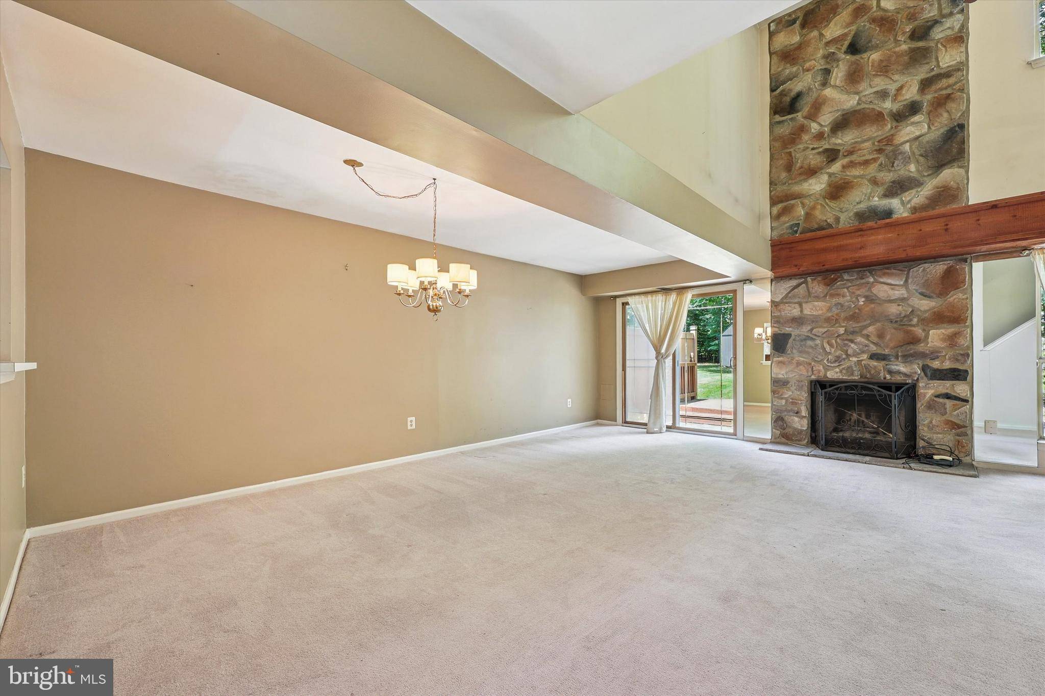 Horsham, PA 19044,133 SARAHS LN