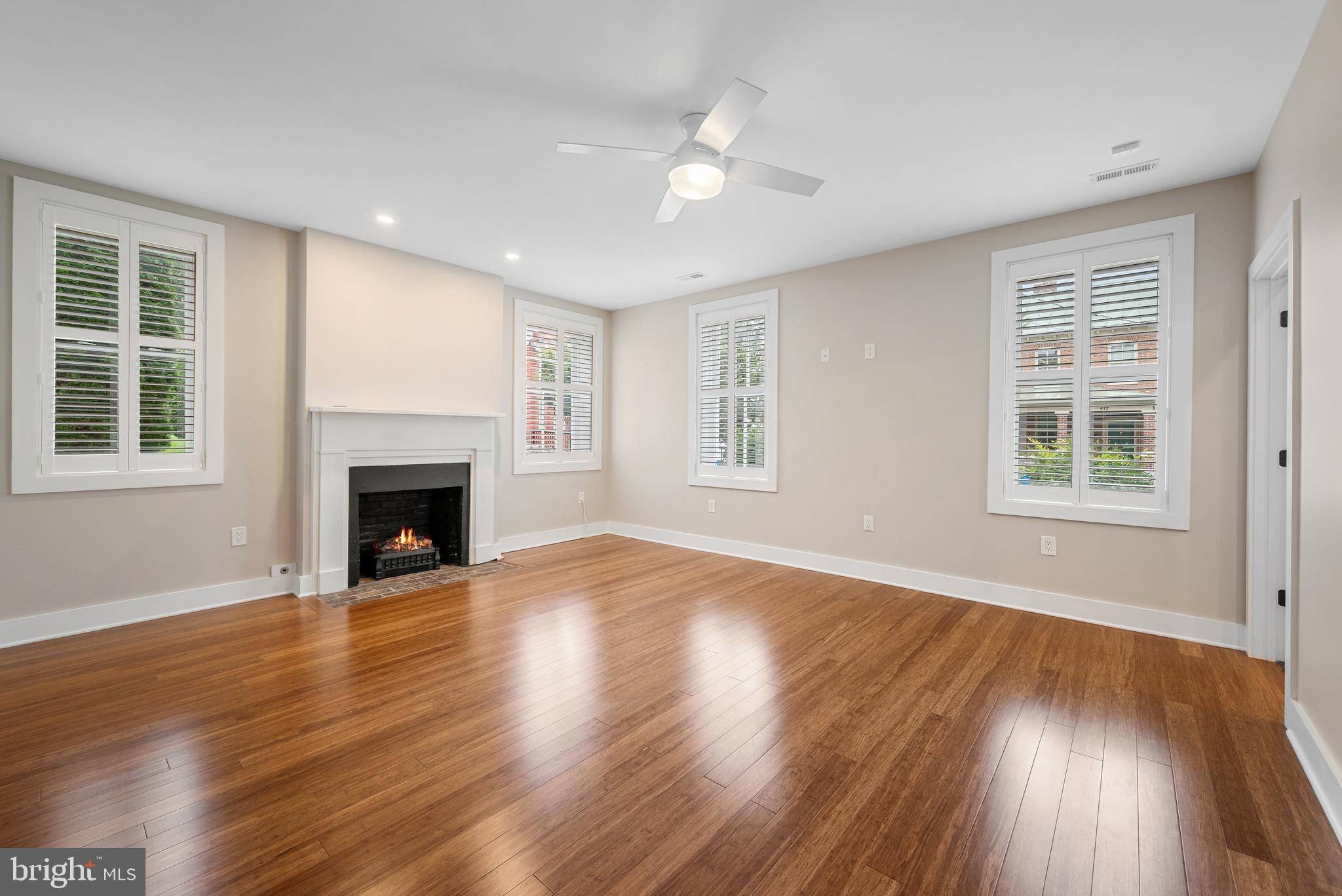 Winchester, VA 22601,411 N LOUDOUN ST #102