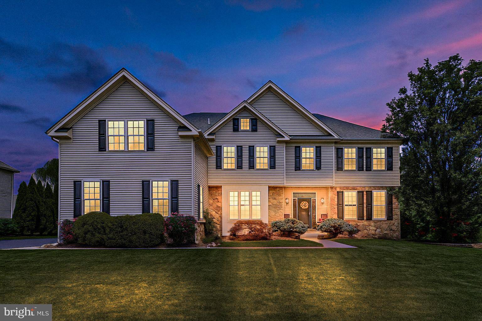 2071 DERBYSHIRE RD, Furlong, PA 18925