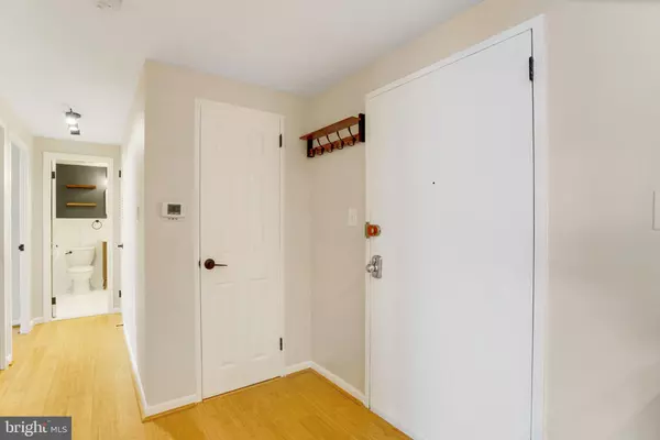 Alexandria, VA 22304,4600 DUKE ST #1305