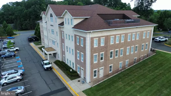 Triangle, VA 22172,18354 QUANTICO GATEWAY DR #400