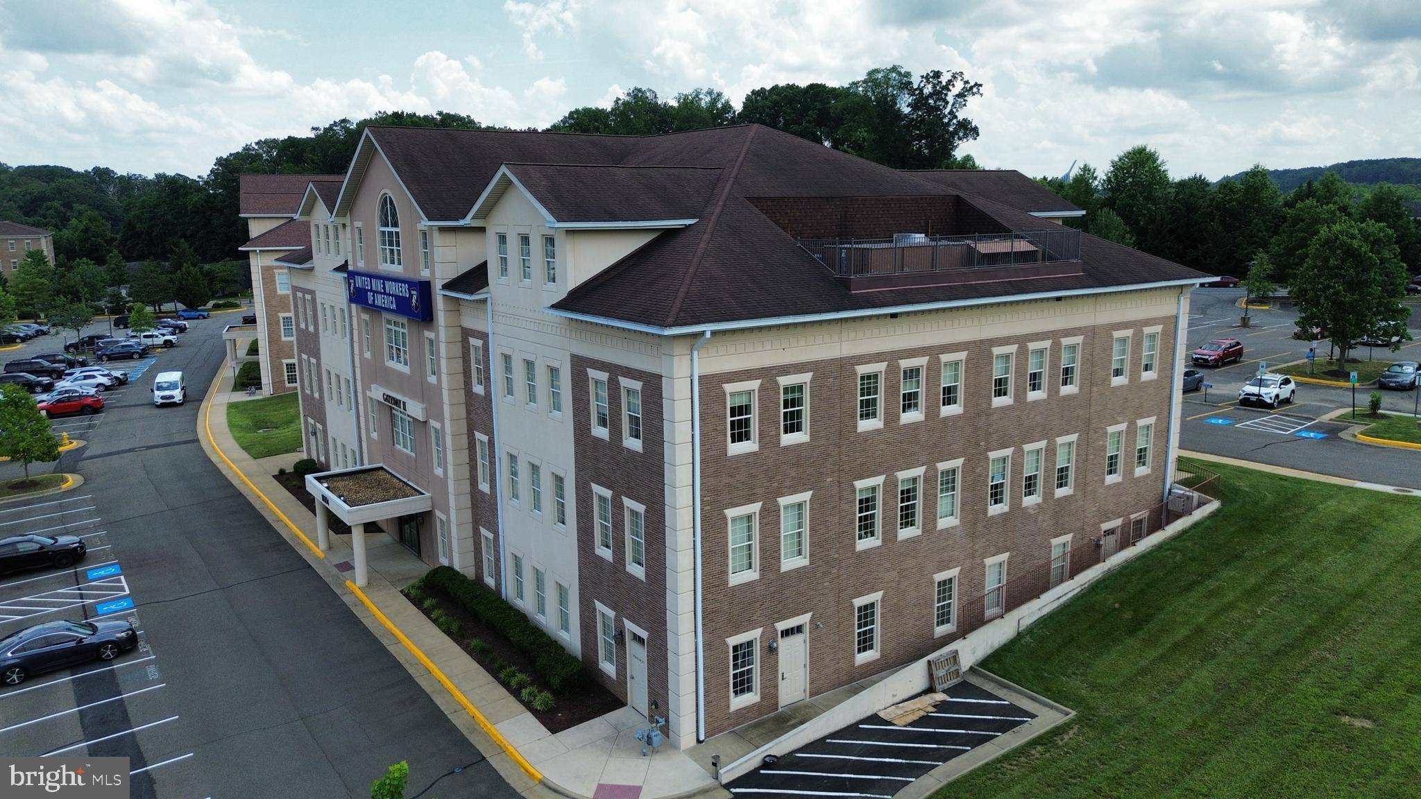 Triangle, VA 22172,18354 QUANTICO GATEWAY DR #400