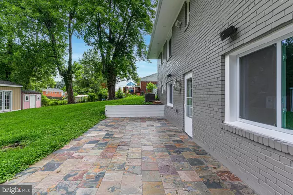 Fairfax, VA 22030,3911 EGAN DR
