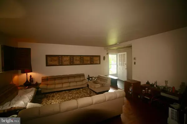 Philadelphia, PA 19111,1116 STRAHLE ST