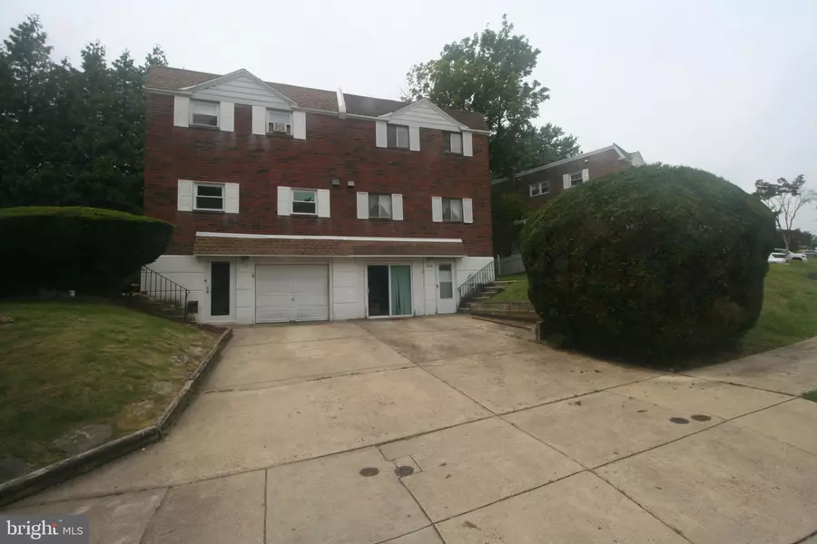 1116 STRAHLE ST, Philadelphia, PA 19111