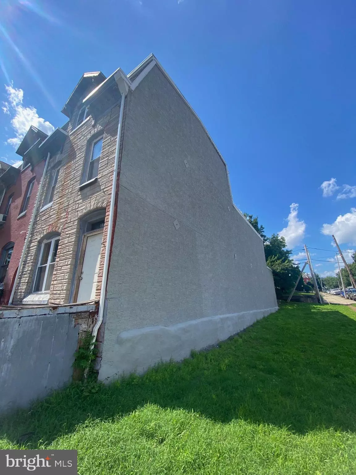 Reading, PA 19601,153 WALNUT ST