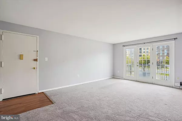 Fairfax, VA 22031,9495 FAIRFAX BLVD #301