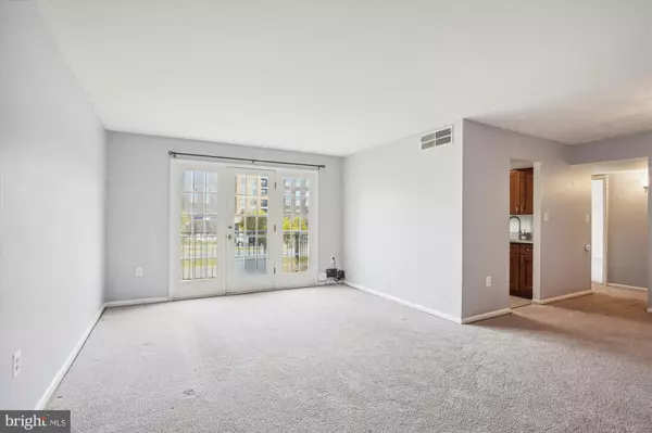 Fairfax, VA 22031,9495 FAIRFAX BLVD #301