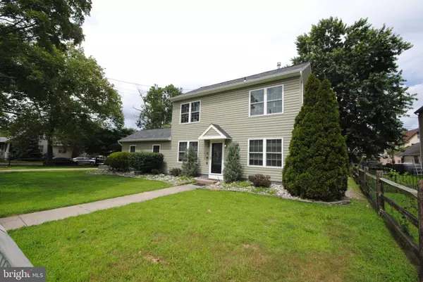 Palmyra, NJ 08065,908 GARFIELD AVE