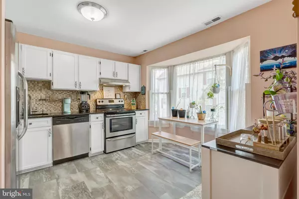 Chantilly, VA 20151,4077 WEEPING WILLOW CT #136E