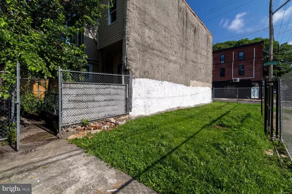Philadelphia, PA 19140,2000 W WESTMORELAND ST