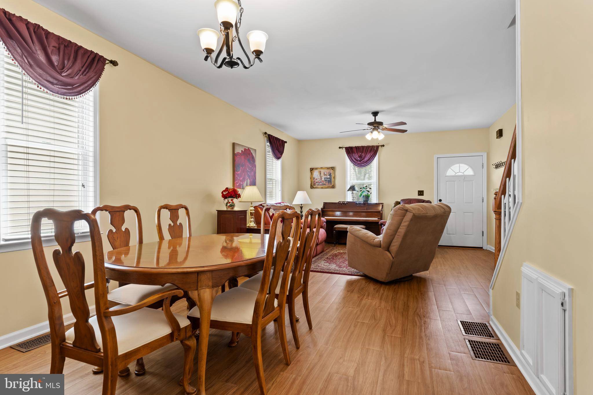 Carlisle, PA 17013,319 N COLLEGE ST