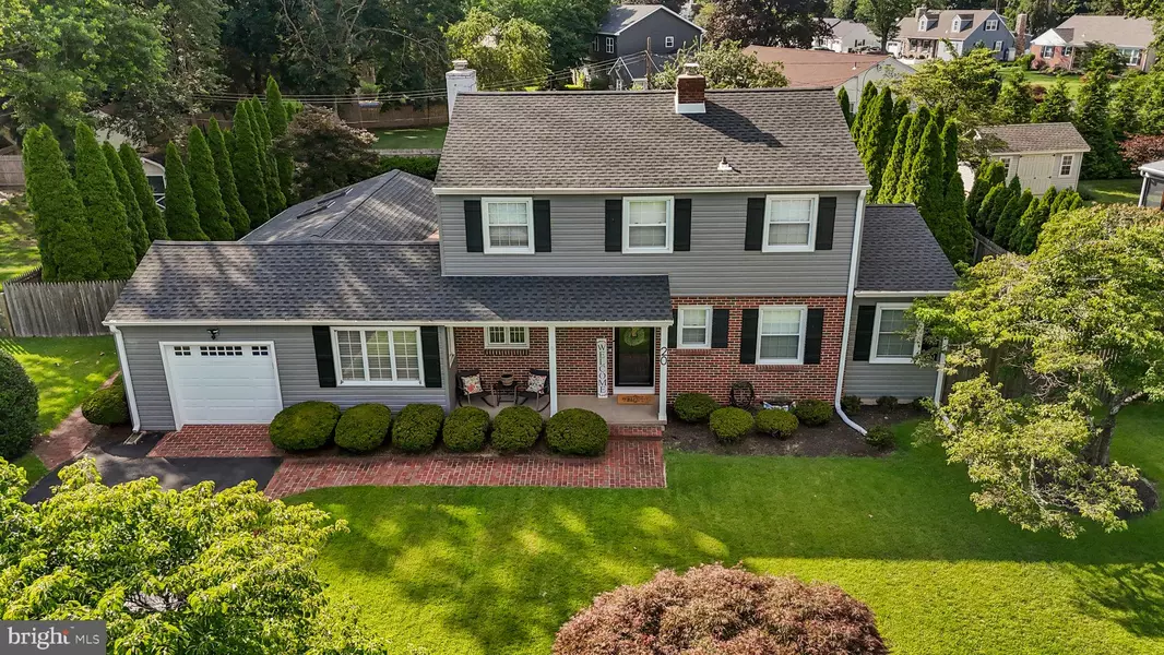 20 GLEN DR, Yardley, PA 19067