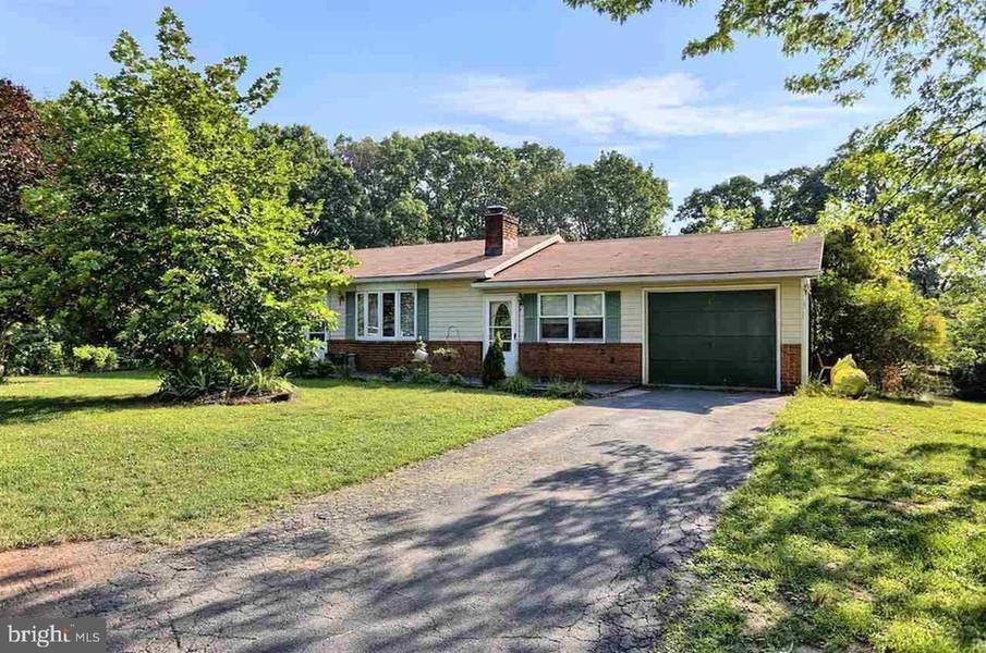 4 ANKAJAM DR, Duncannon, PA 17020