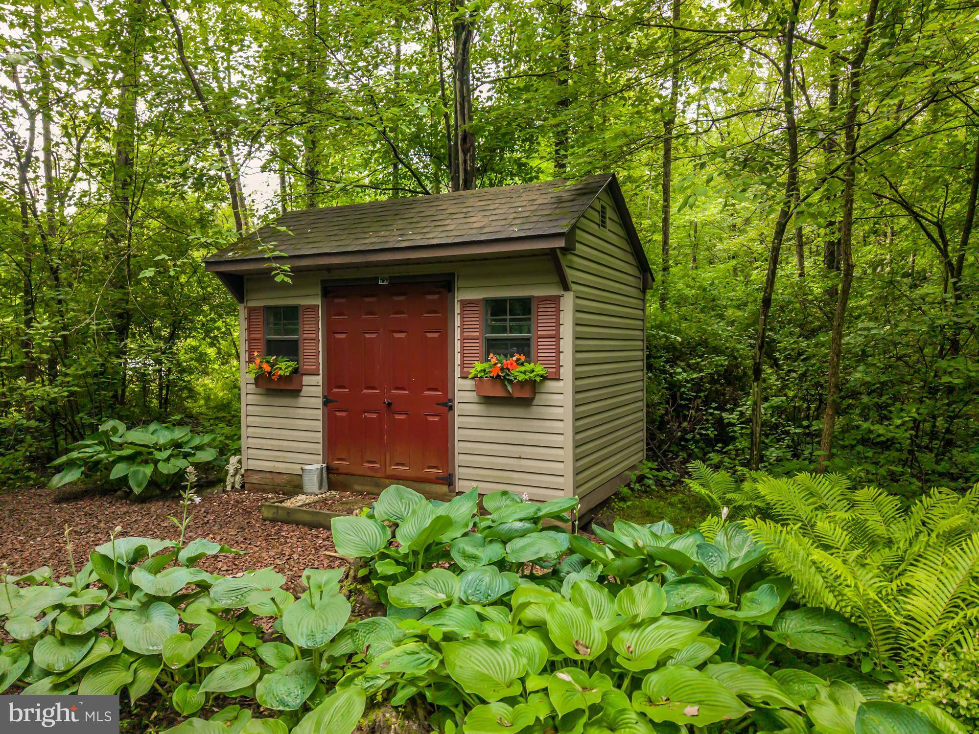 Honey Brook, PA 19344,327 HUNTERS RUN RD
