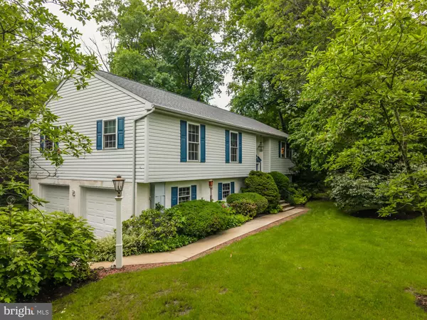 327 HUNTERS RUN RD, Honey Brook, PA 19344
