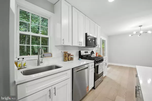 Burke, VA 22015,9510 CHERRY OAK CT