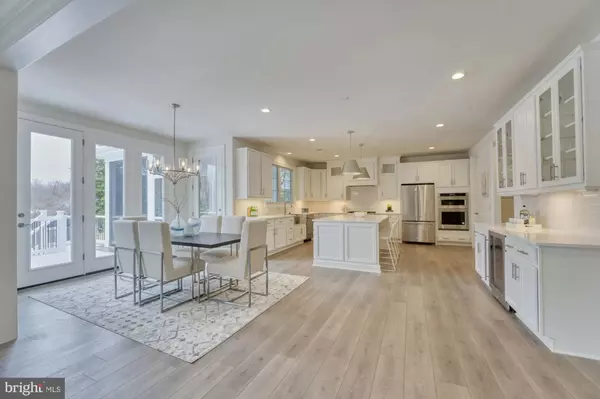 Vienna, VA 22180,505 HILLCREST DR SW
