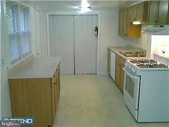 Penns Grove, NJ 08069,93 W PITMAN ST