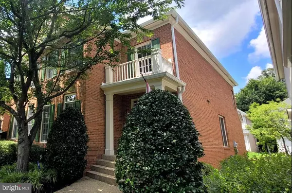 Fairfax, VA 22030,10095 MCCARTY CREST CT