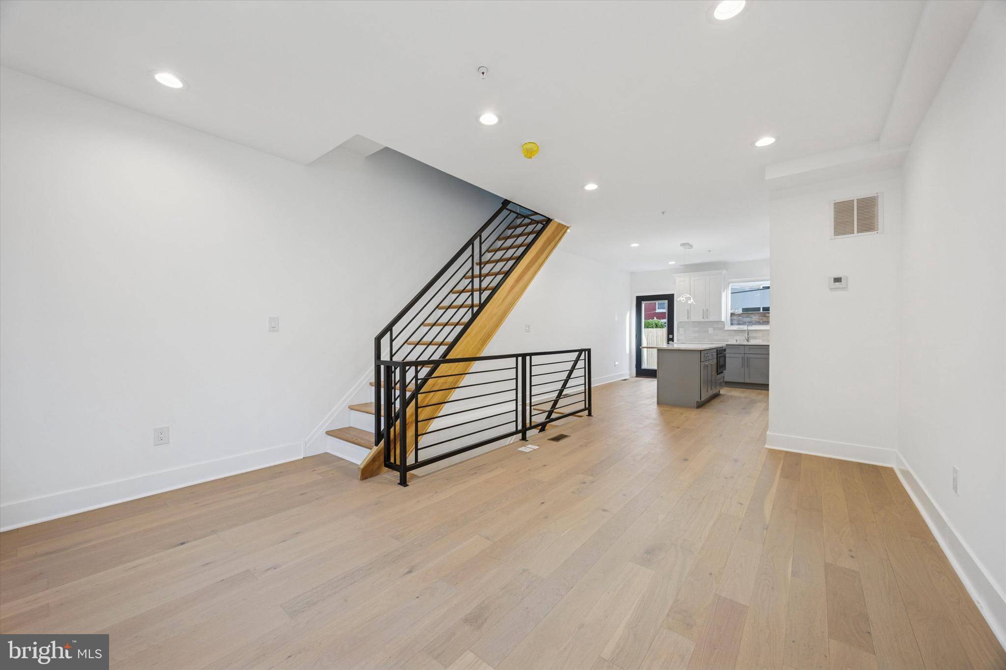Philadelphia, PA 19148,719 MERCY ST