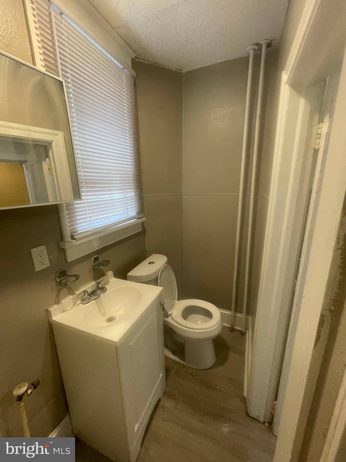 Darby, PA 19023,131 S MACDADE BLVD #1F