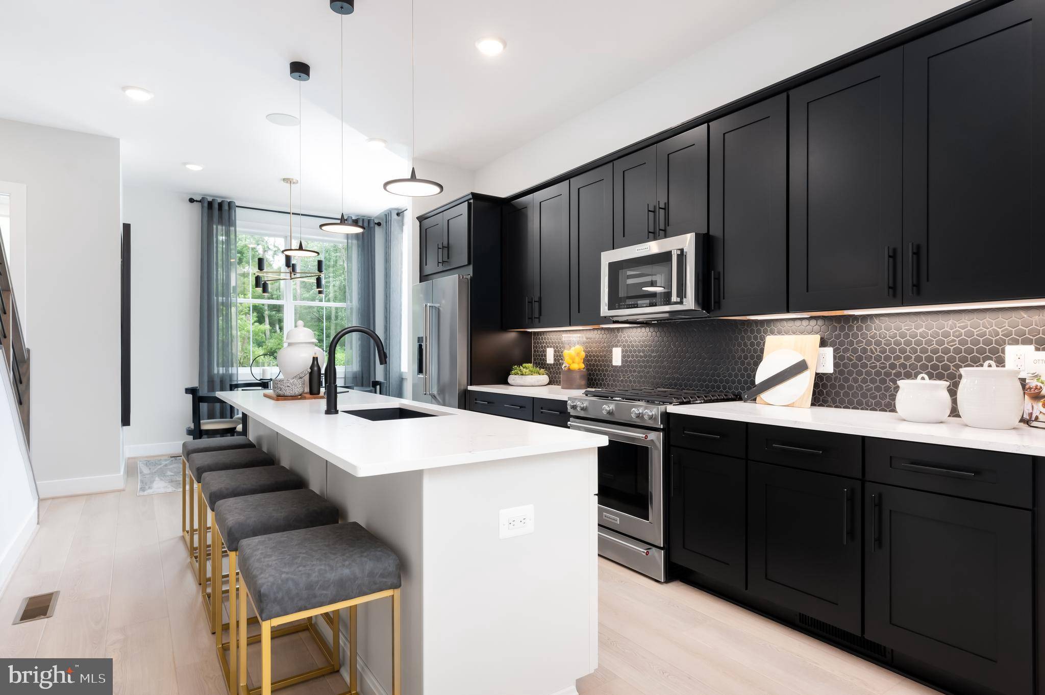 5855 JOSIAH HENSON PKWY, North Bethesda, MD 20852