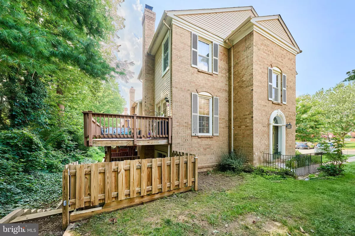 Fairfax, VA 22033,4235 SLEEPY LAKE DR