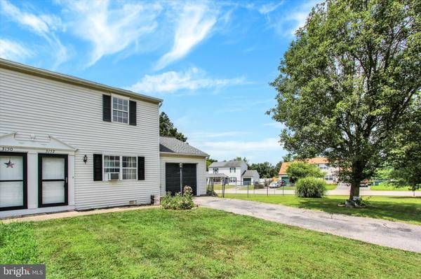 3152 GLEN HOLLOW DR, Dover, PA 17315
