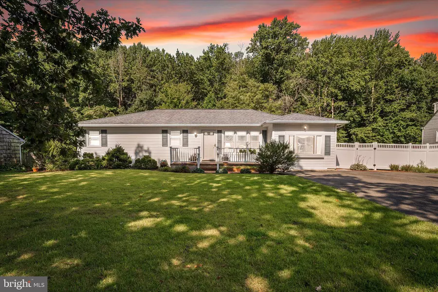 19 HIGHBRIDGE RD, New Egypt, NJ 08533