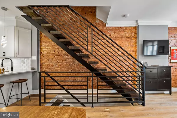 Philadelphia, PA 19121,1448 N HOLLYWOOD ST
