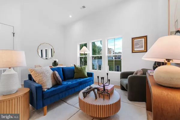 1619 SWANN ST NW #4, Washington, DC 20009