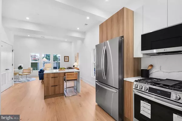 Washington, DC 20009,1619 SWANN ST NW #4