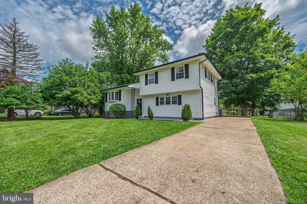 Ewing, NJ 08638,154 BUTTONWOOD DR