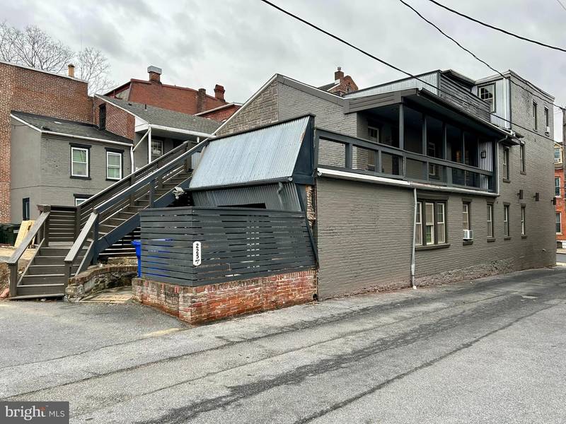 225 E KING ST #2, Lancaster, PA 17602