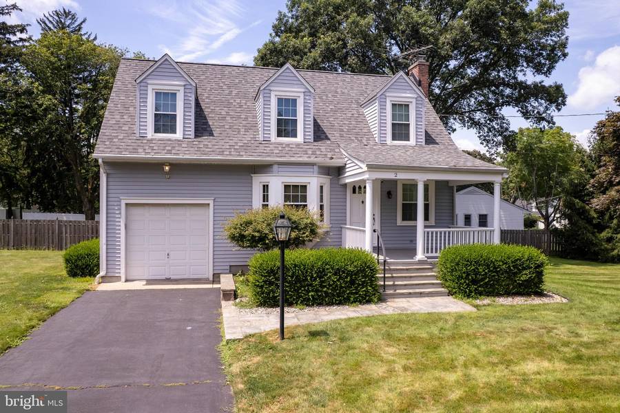 2 PASTURE LN, Plainsboro, NJ 08536