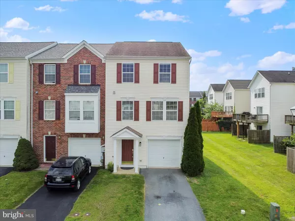 32 MOJAVE DR, Martinsburg, WV 25404
