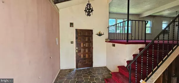 Burlington, NJ 08016,13 KINGSBRIDGE DR