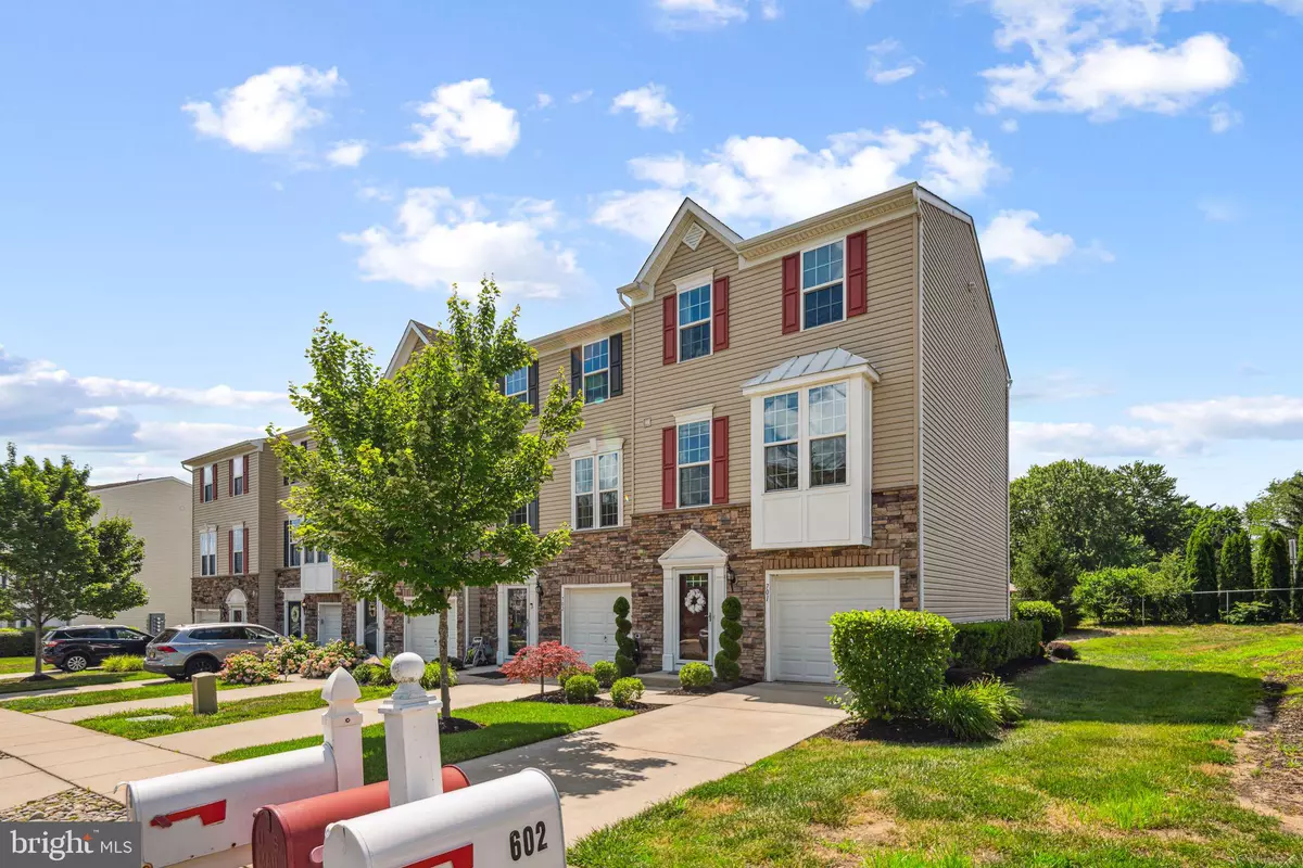 Clementon, NJ 08021,701 EMERSON CT