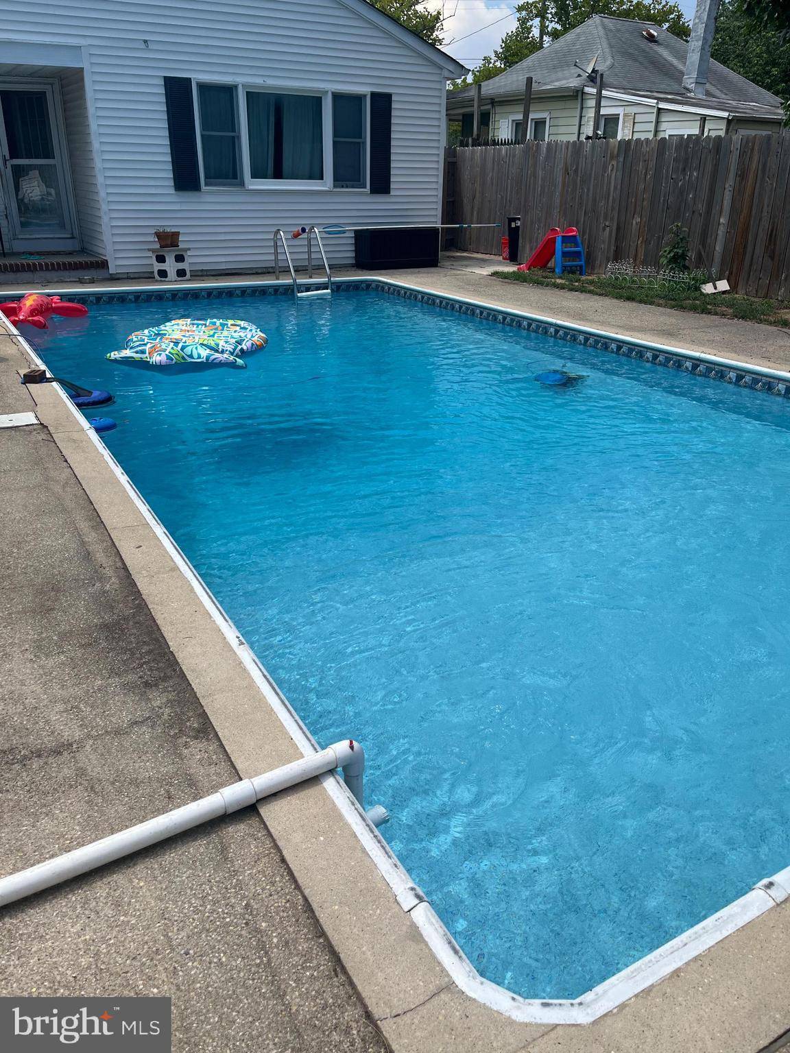 Millville, NJ 08332,15 N 13TH ST