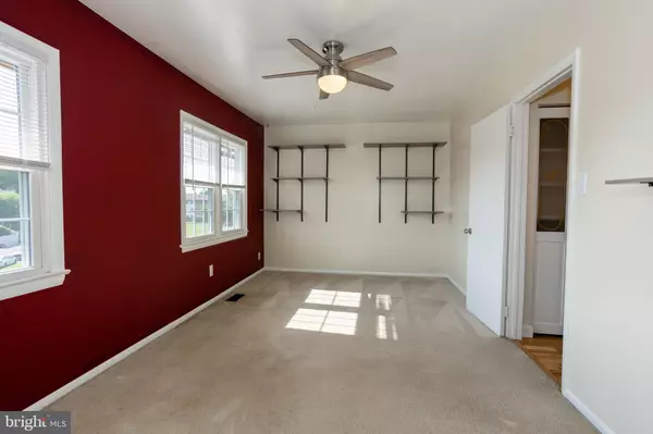Herndon, VA 20170,917 BRANCH DR