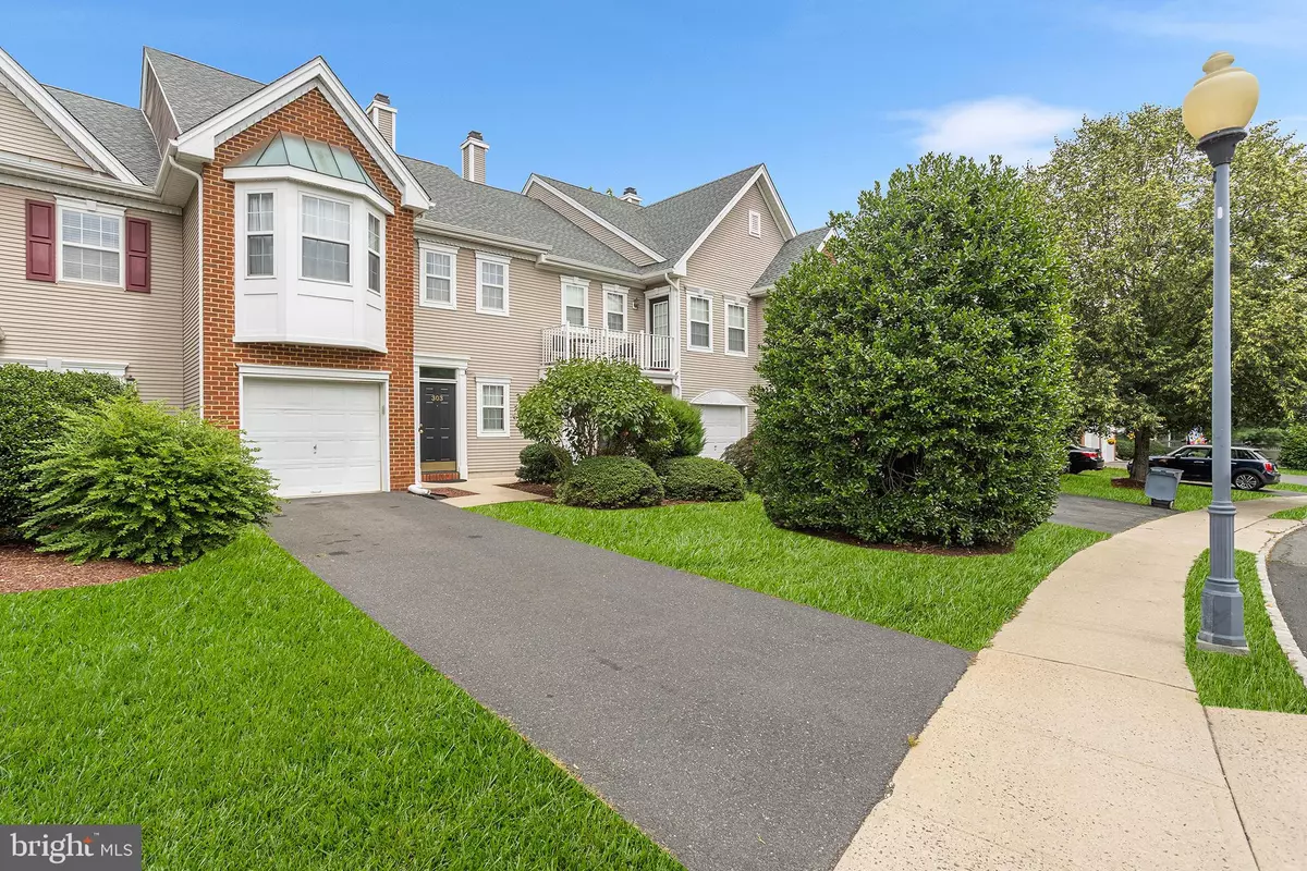 Pennington, NJ 08534,303 BOLLEN CT