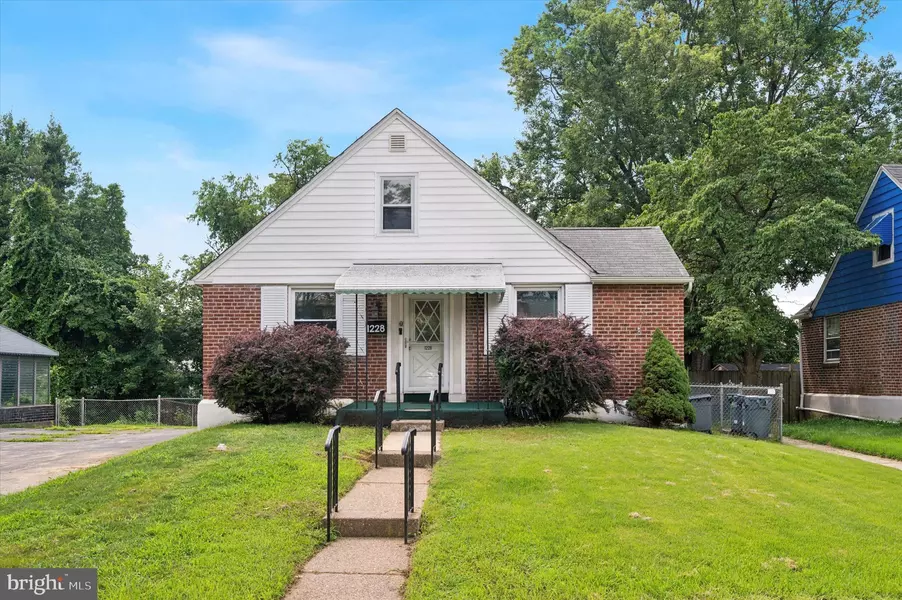 1228 ESSEX AVE, Woodlyn, PA 19094