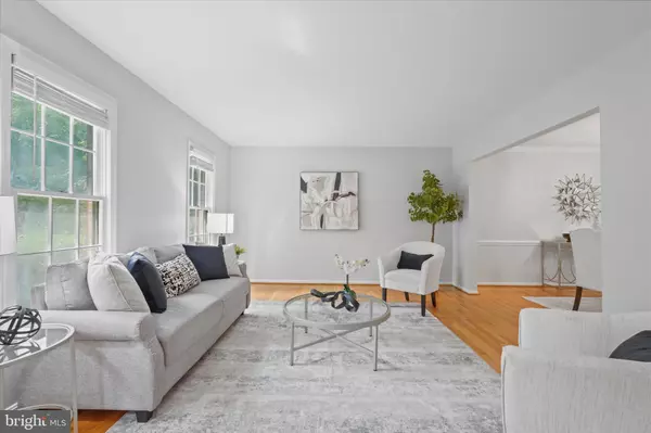 Burke, VA 22015,9814 NATICK RD