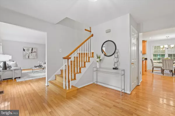 Burke, VA 22015,9814 NATICK RD