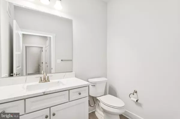 Chester, MD 21619,121 WHEELHOUSE WAY #2112