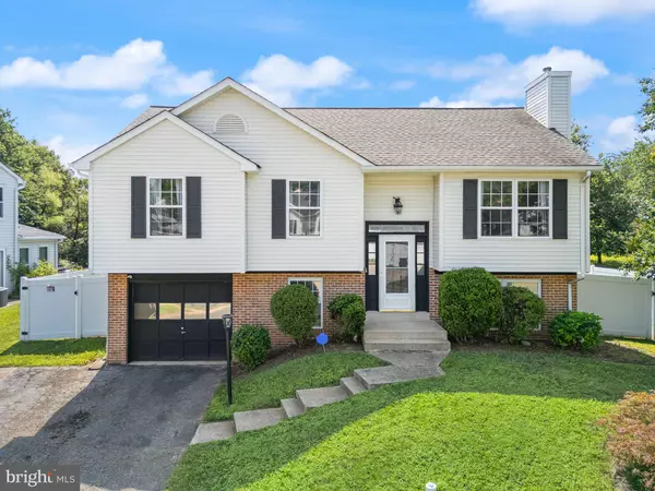 Woodbridge, VA 22193,5837 RIVERSIDE DR